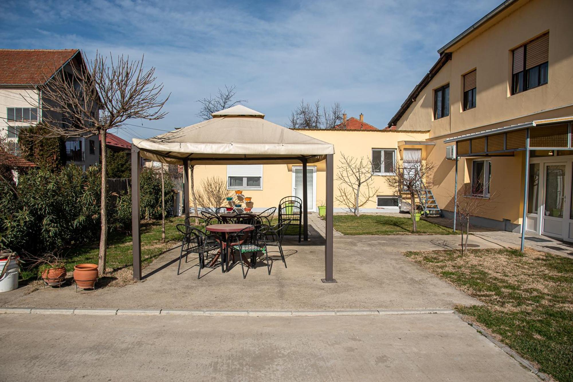 Apartments Kuca Aleksic Ni Exterior foto