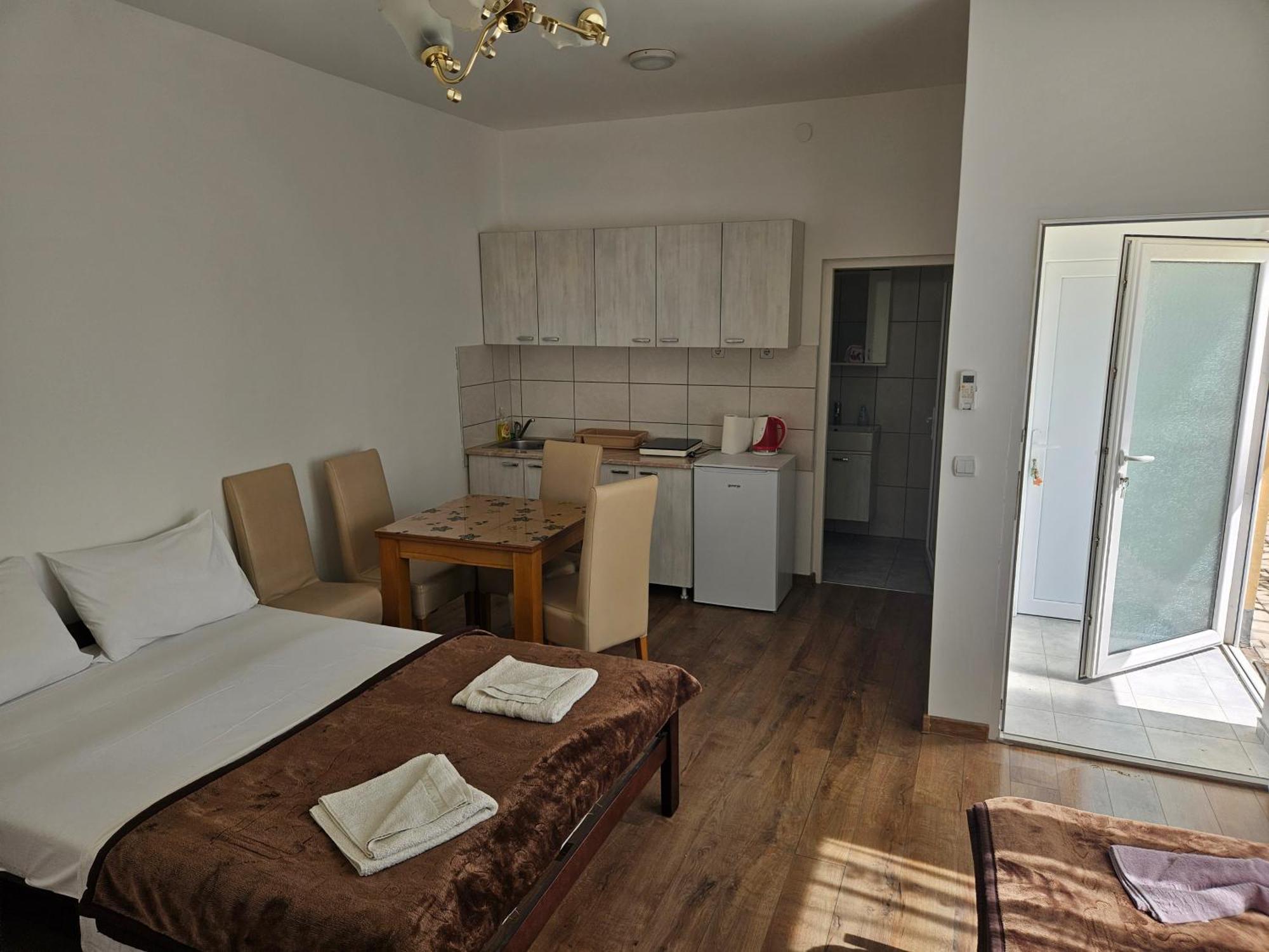 Apartments Kuca Aleksic Ni Exterior foto