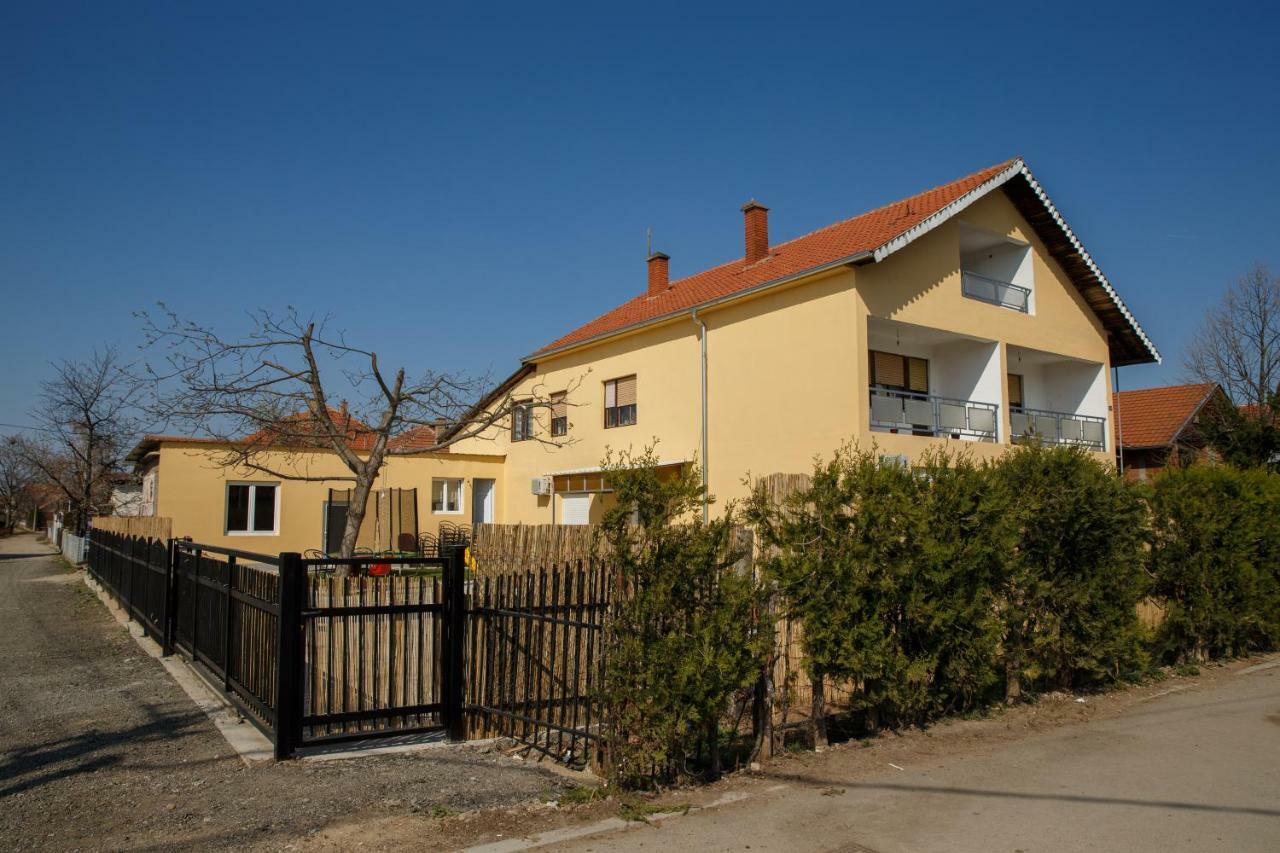 Apartments Kuca Aleksic Ni Exterior foto